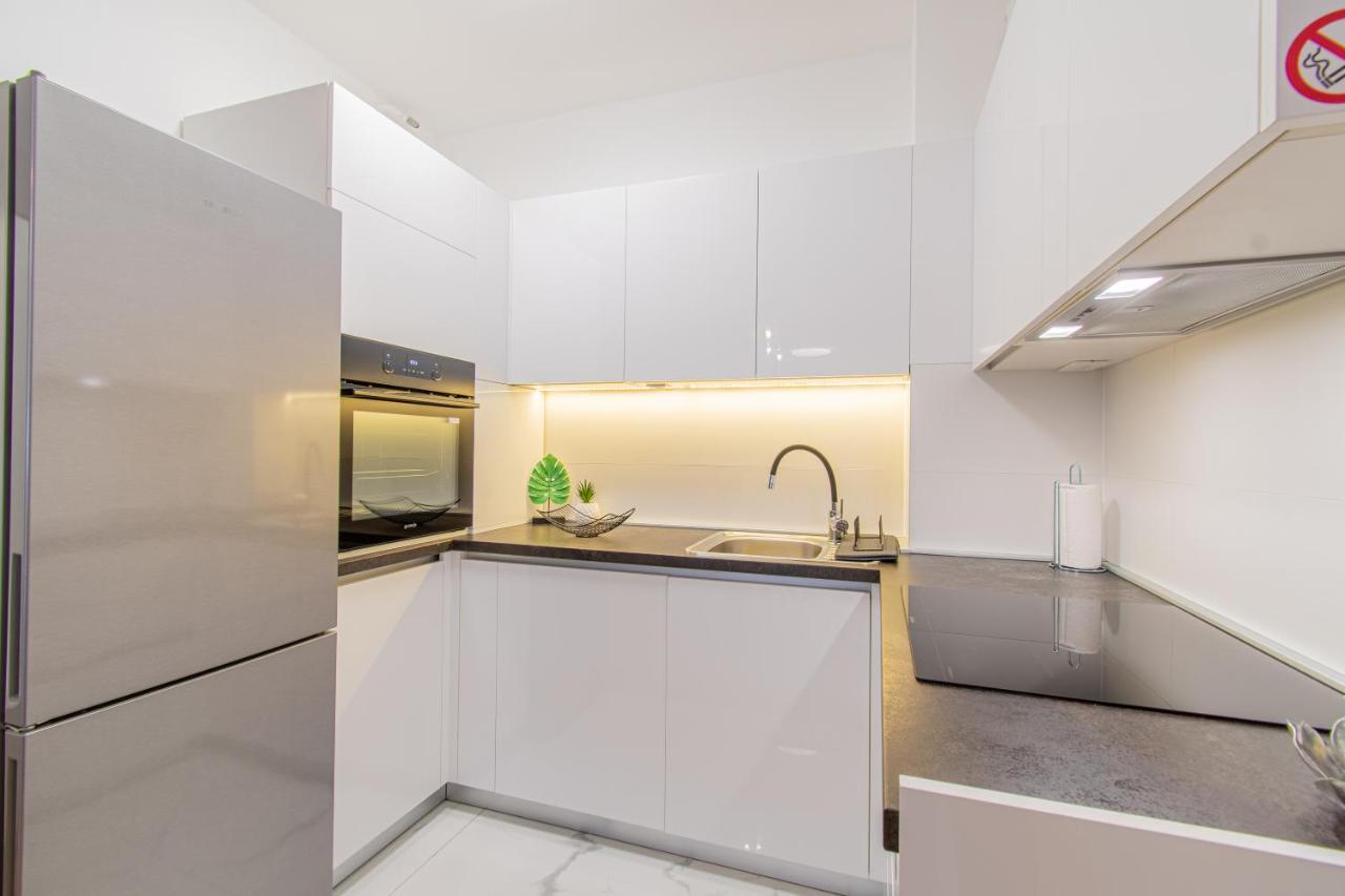 Flexible Selfcheckins 42 - Zagreb - Luxury - Garage Parking - Loggia - Brand New Apartment Exterior foto