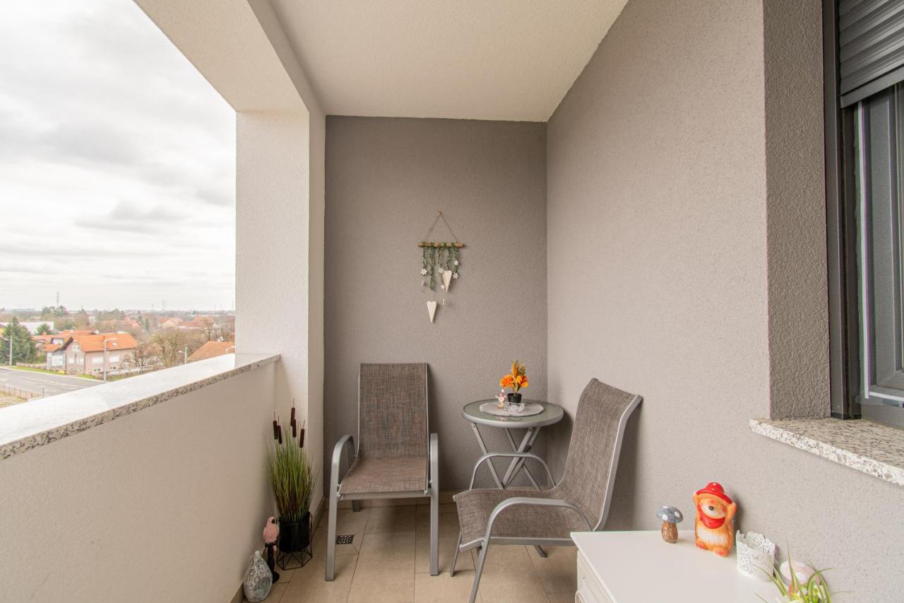 Flexible Selfcheckins 42 - Zagreb - Luxury - Garage Parking - Loggia - Brand New Apartment Exterior foto