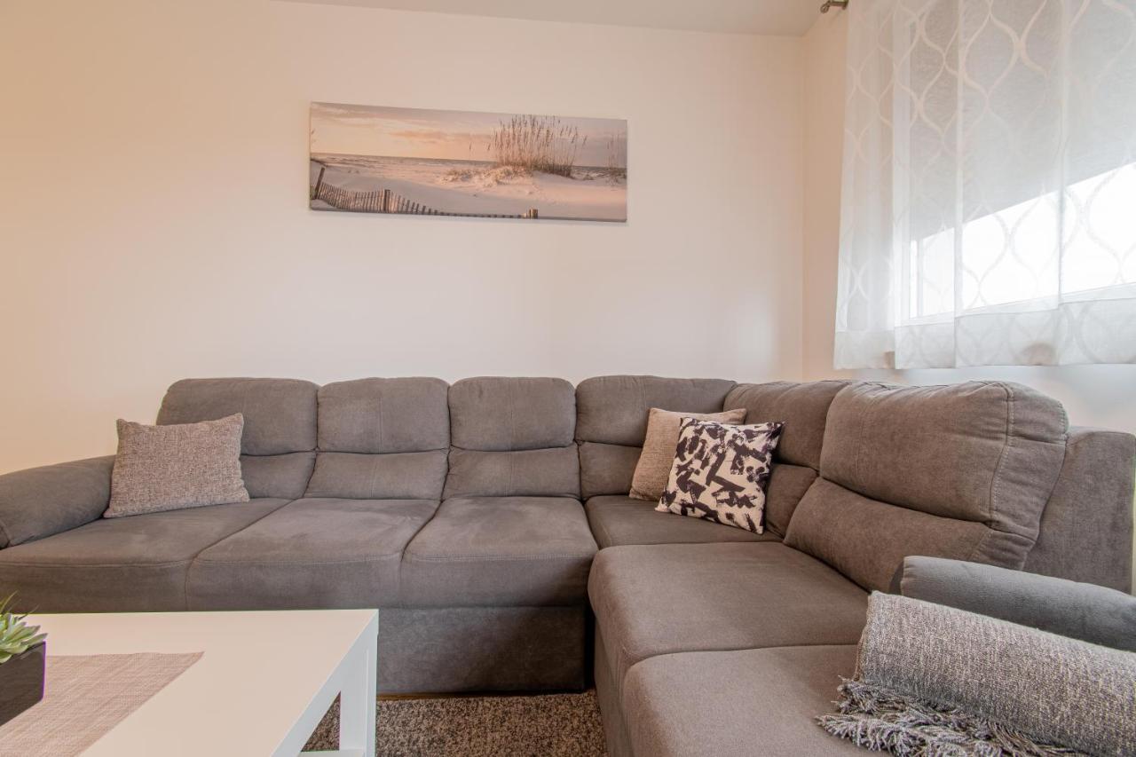 Flexible Selfcheckins 42 - Zagreb - Luxury - Garage Parking - Loggia - Brand New Apartment Exterior foto